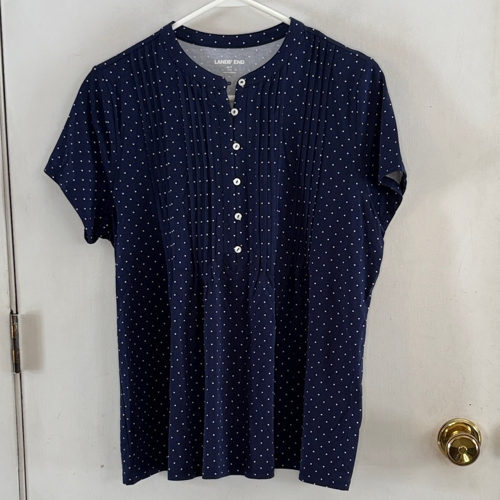 Lands End navy white polka dot knit short sleeve top Size Medium Tall